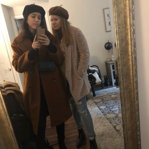 Meet your Posher, Becca